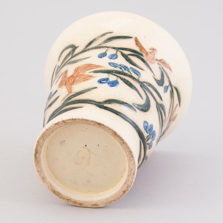 Gerda Thesleff, A stoneware vase signed GT.