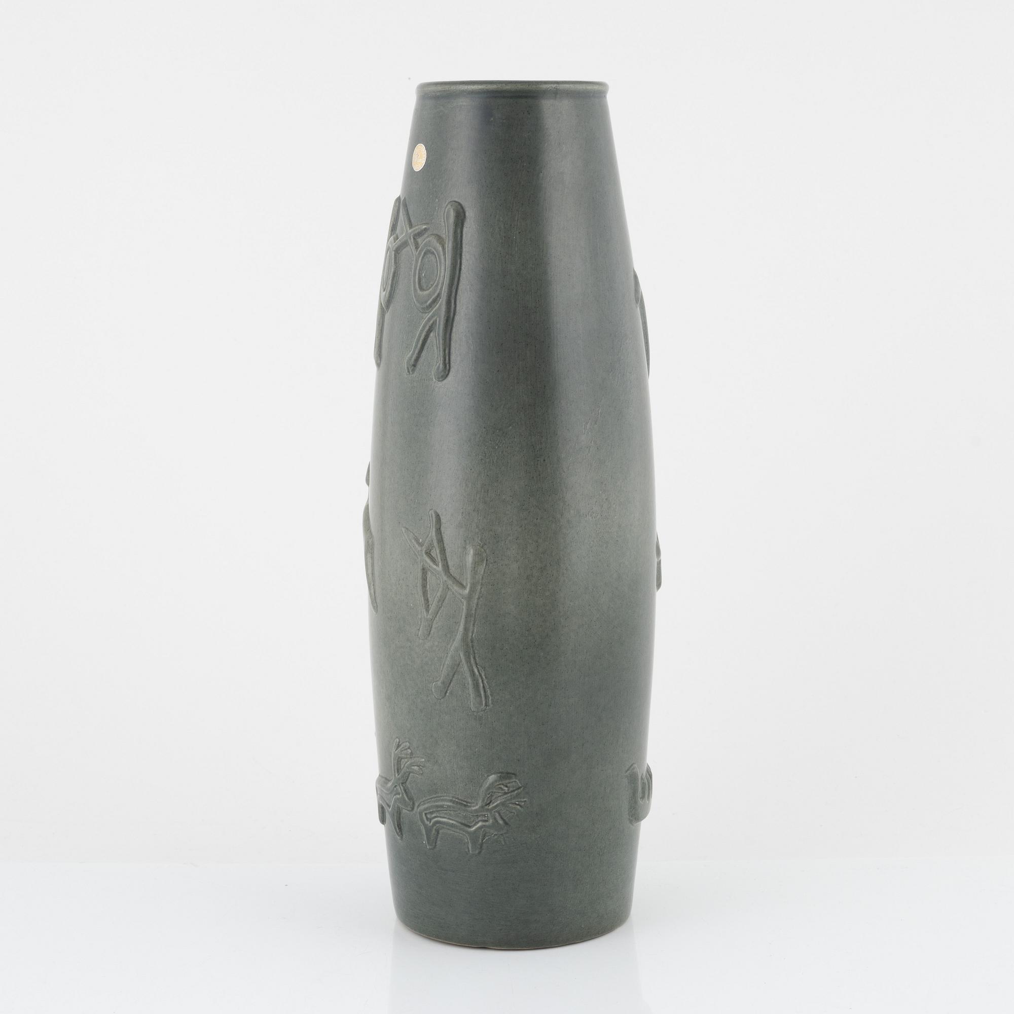 A vase, Bo Fajans, Sweden, mid 20th Century.