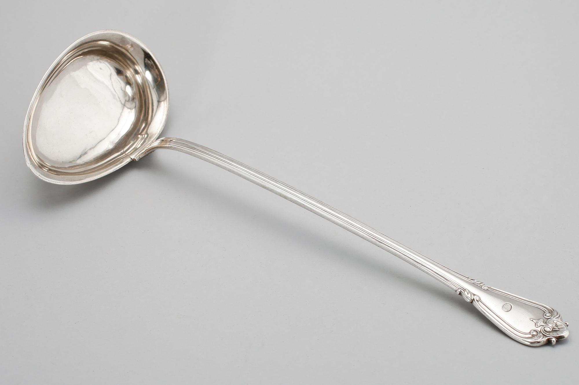 SOPPSLEV, silver, Göteborg 1870. Vikt ca 267 g.