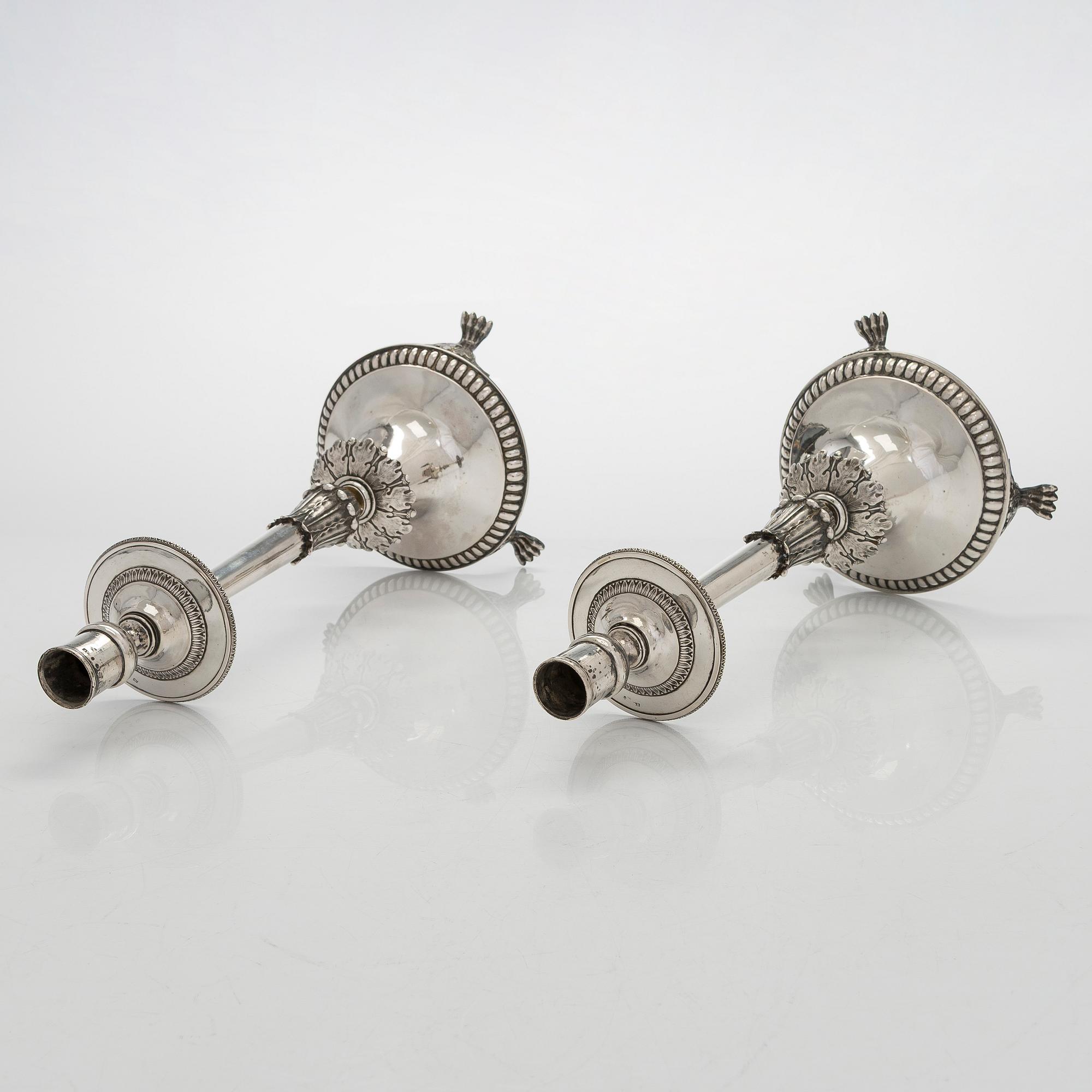 Pehr och Adolf Zethelius, kandelabrar, ett par, silver, Stockholm 1797 och 1824. Empire.