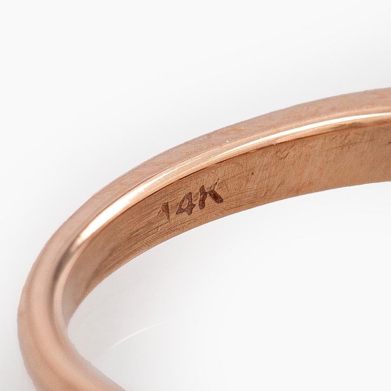 Sormus, 14K kultaa ja briljanttihiottuja timantteja.