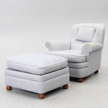 Josef Frank, fåtölj med fotpall, modell 336, Firma Svenskt Tenn.