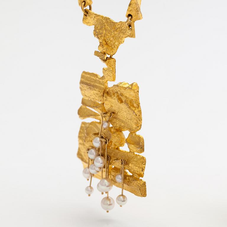 Björn Weckström, An 18Kgold necklace "Flowering wall" with cultured pearls. Lapponia 1967.