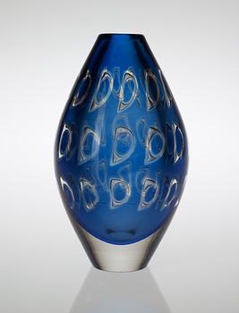 An Ingeborg Lundin 'ariel' glass vase, Orrefors 1961.