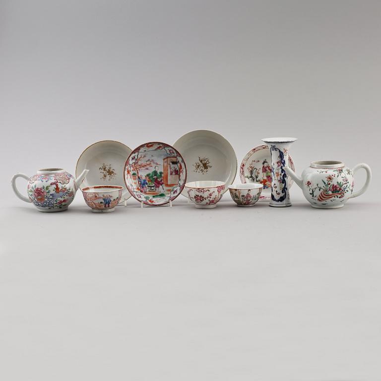 SAMLING KINESISKT PORSLIN, 9 delar, Qianlong 1736-1795.