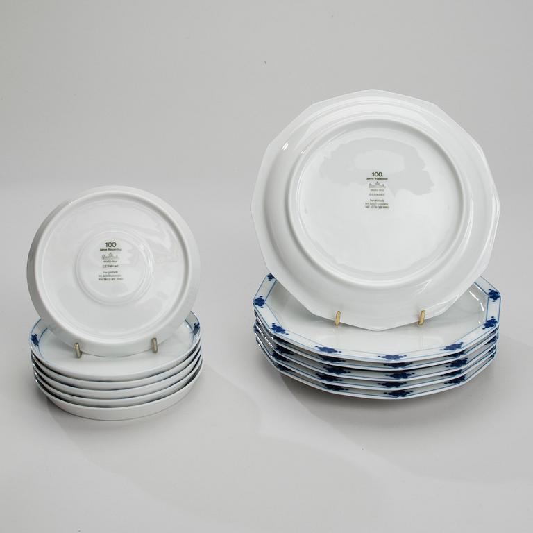 TAPIO WIRKKALA, KAFFESERVIS, 17 delar, porslin, "Corinth" Rosenthal Studio-linie 1979-80.