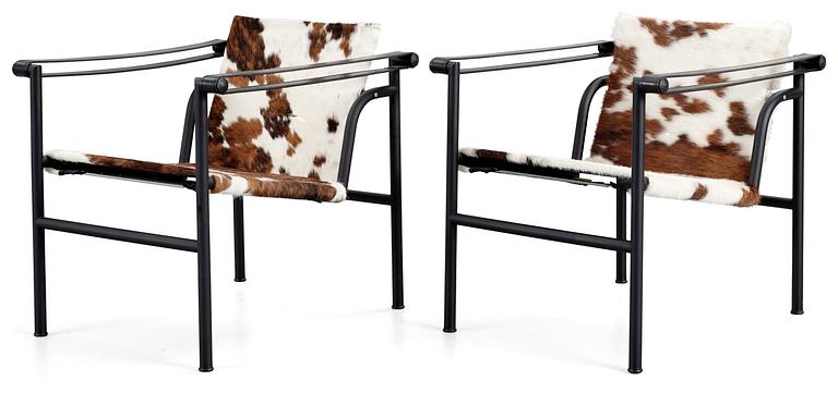 LE CORBUSIER, karmstolar, ett par, "LC-1", Cassina, Italien.