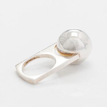Pekka Piekäinen, ring, silver.