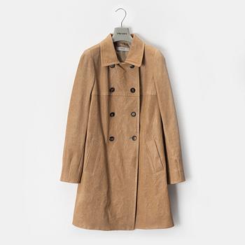 Prada, a nappa coat, size 40.