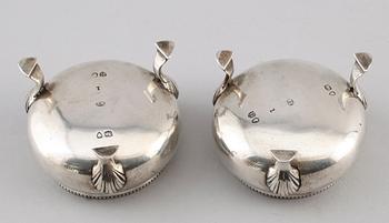 SALTKAR, 1 par, silver, möjligen William Evans, London 1882. Vikt ca 119 gram.