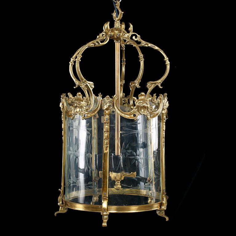 TAKLAMPA, 1900-talets andra hälft. Höjd 68 cm.