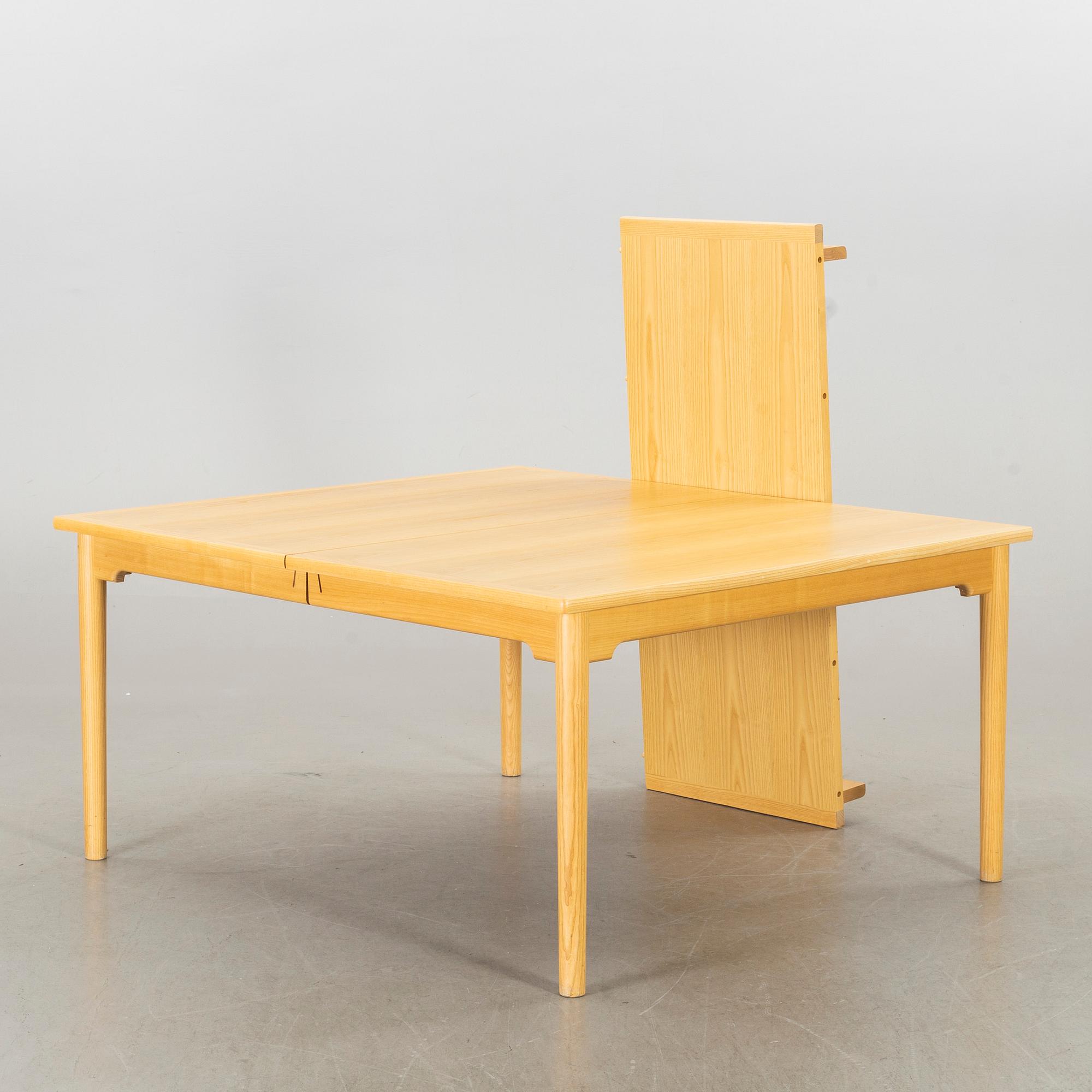 HANS J WEGNER, a PP möbler dining table.