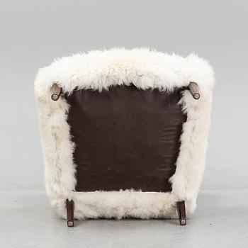 A mid 20th Century armchair.