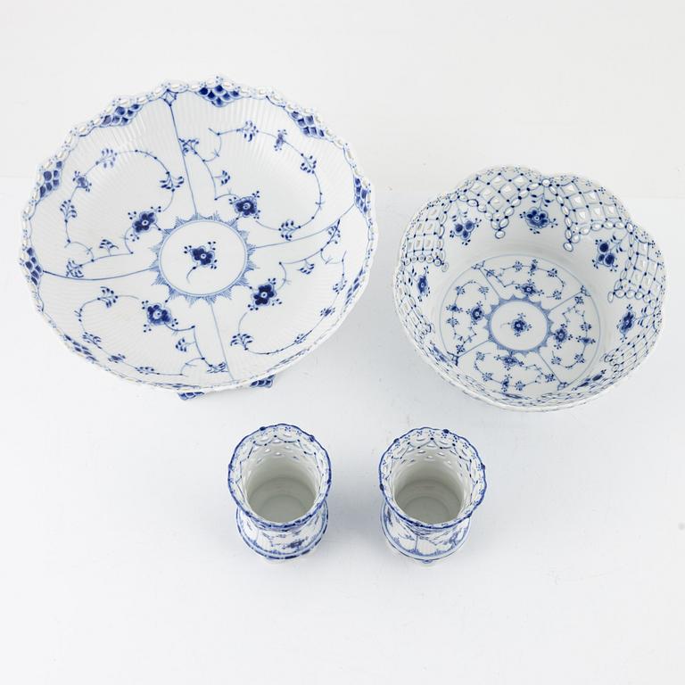 Royal Copenhagen, servisdelar, 4 st, "Musselmalet", porslin, Danmark.