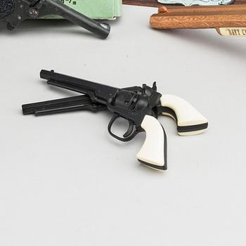 SAMLING LEKSAKSPISTOLER, 8 ST, OLIKA MODELLER,1900-TALETS ANDRA HÄLFT.