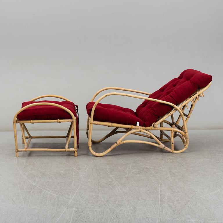 FÅTÖLJ MED FOTPALL, 1900-talets andra hälft.