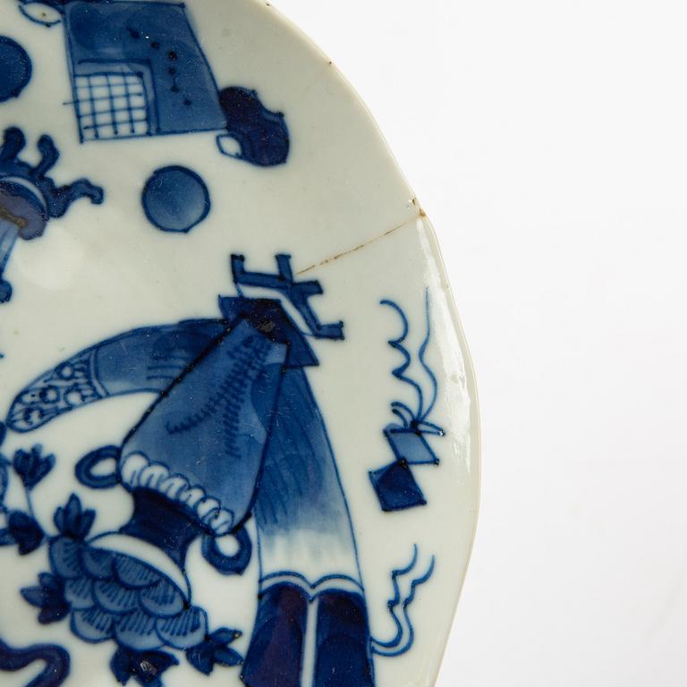 A Chinese blue and white 19th century stemcup.