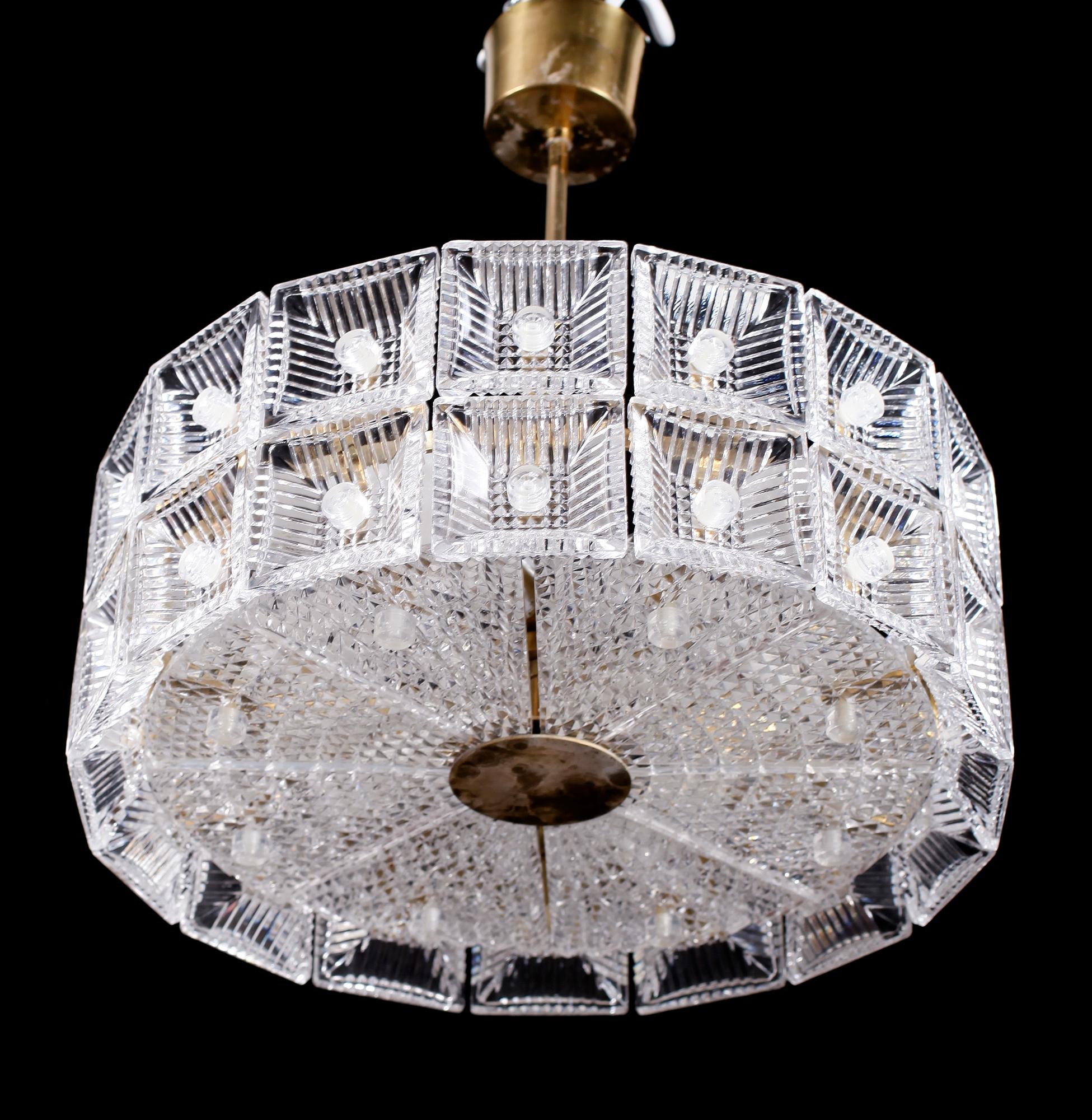 TAKLAMPA, Carl Fagerlund, Orrefors, 1900-talets andra hälft. Höjd 40 cm.