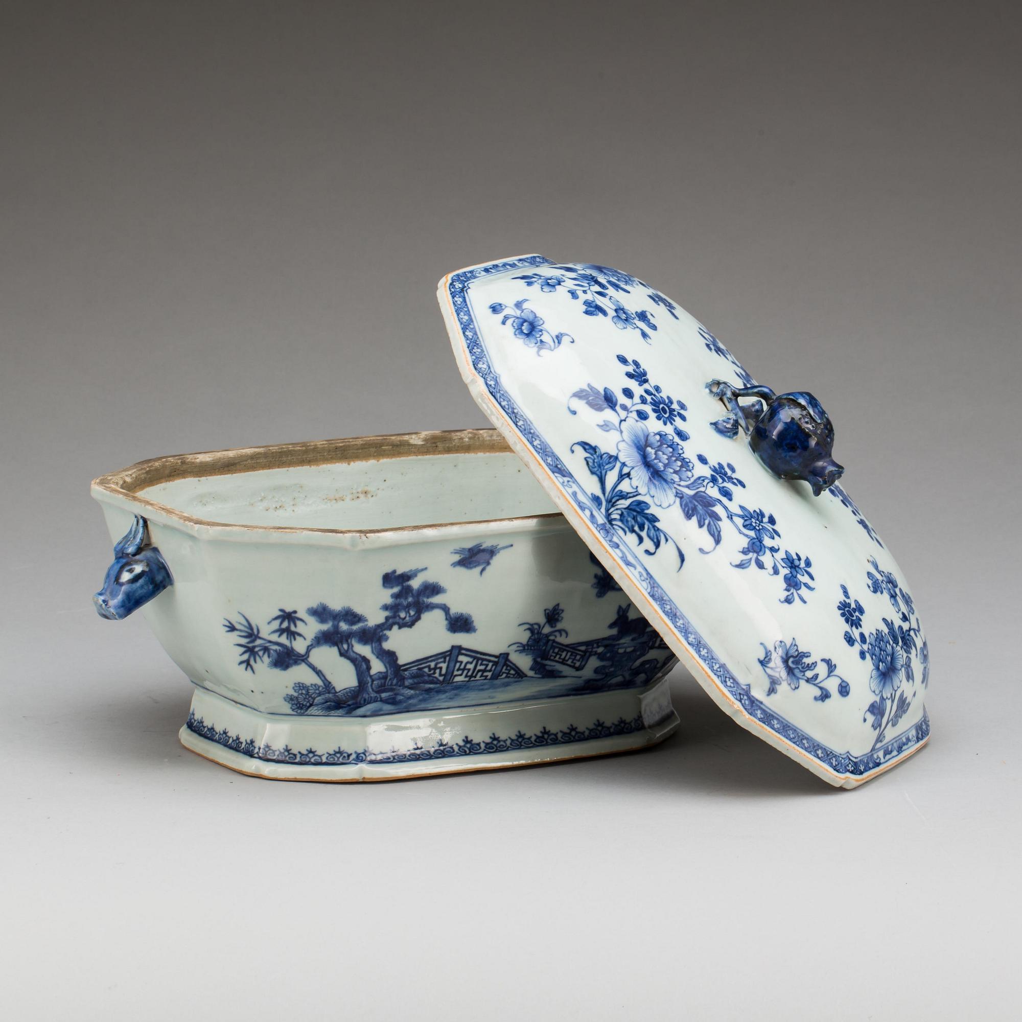 TERRIN, porslin, Kina, Qianlong 1736-1795.