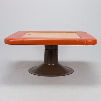 Yrjö Kukkapuro, sohvapöytä, tilaustyö, Haimi, 1970-luvun loppu.