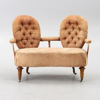 Salongsgrupp, 3 delar, med Drottning Sofias emblem, sent 1800-tal.