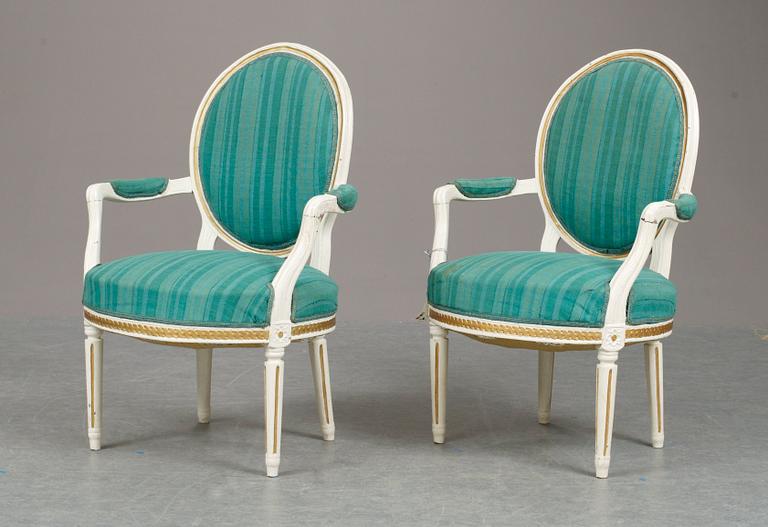 KARMSTOLAR, ett par. Gustaviansk/Transition provinsarbete.