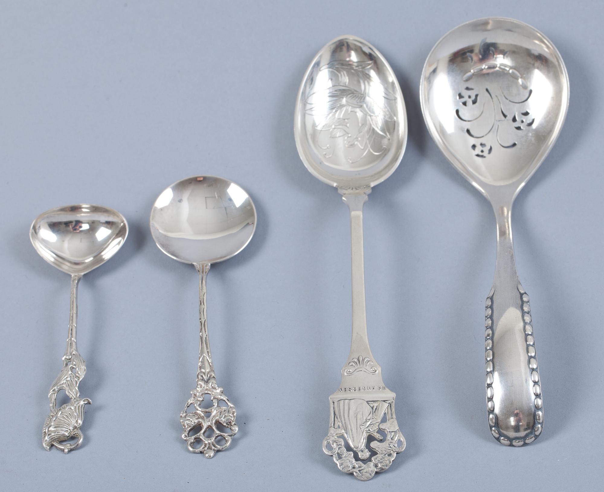 PARTI SILVER, bl a Wiwen Nilsson och George Jensen, 9 delar. Vikt tot ca 600 g.