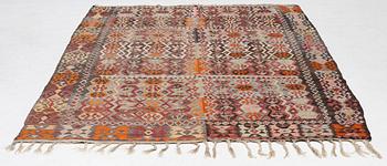 Rug, Kelim, approx. 305 x 195-200 cm.