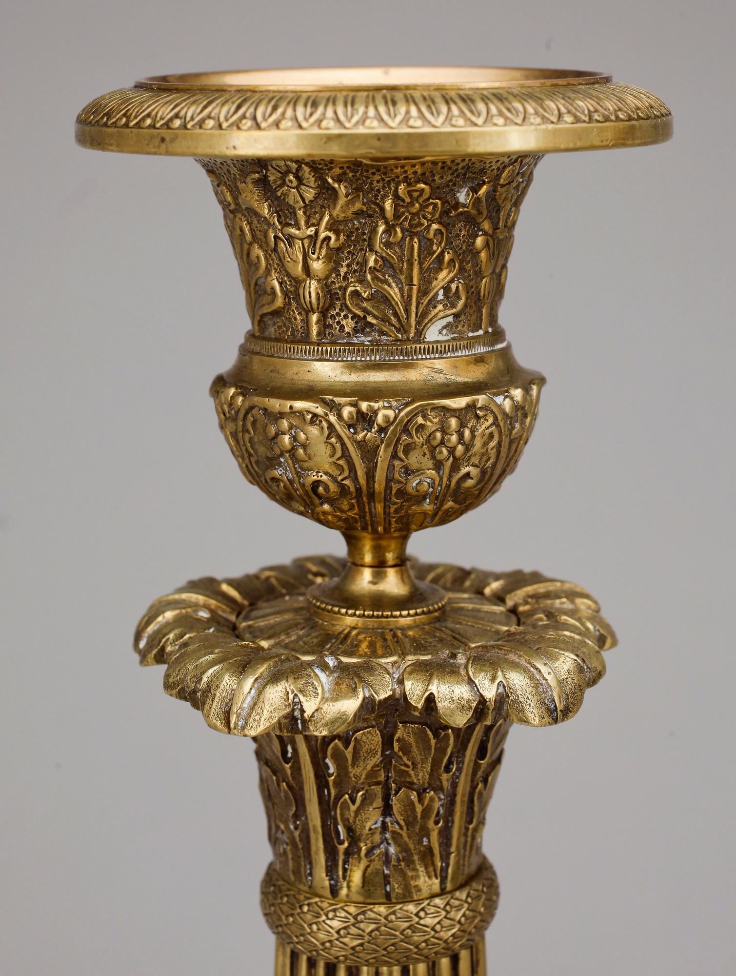 LJUSSTAKAR, ett par, brons, empirstil, 1800-tal.