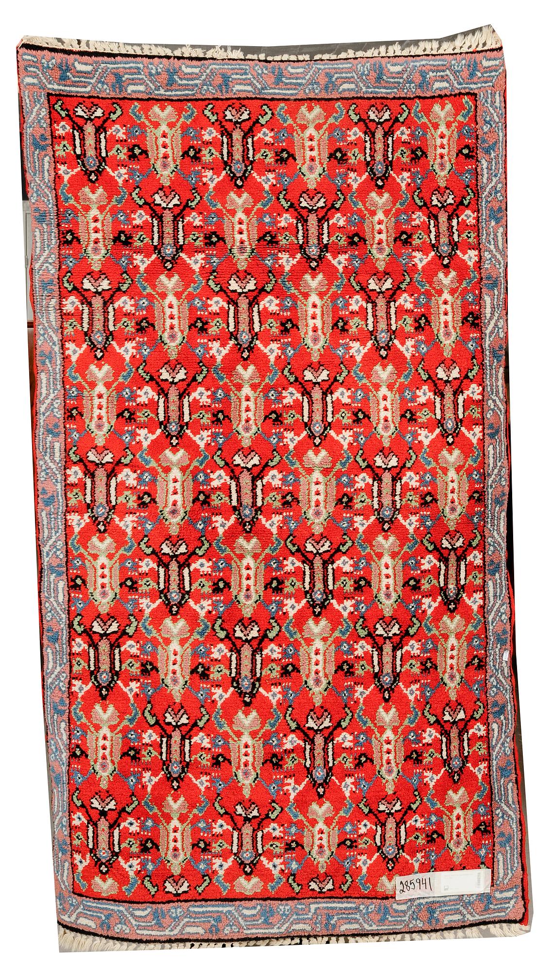 MATTA, orientalisk, ca 175 x 100.