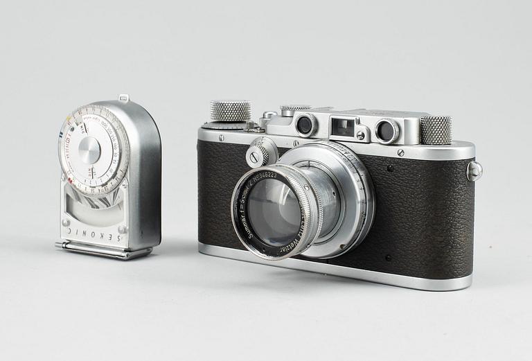 KAMERA samt LJUSMÄTARE, Leica IIIa, nr 2289819, Wetzlar, Tyskland. 1930-tal.