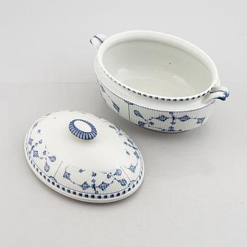 A 'Blue Fluted' / 'Musselmalet rifflet' porcelain tureen with cover, stand, Royal Copenhagen, early model, 19th century.