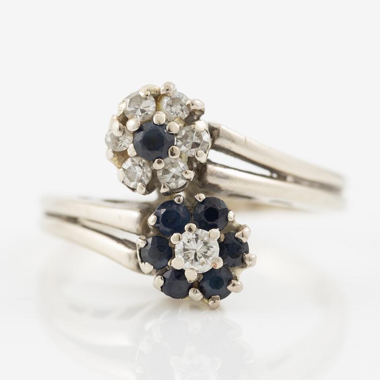 Ring, 18K white gold with sapphires and brilliant-cut diamonds, twin model.