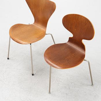 Arne Jacobsen, stolar, 2 st, "Sjuan" respektive "Myran", Fritz Hansen, Danmark, 1960-tal.