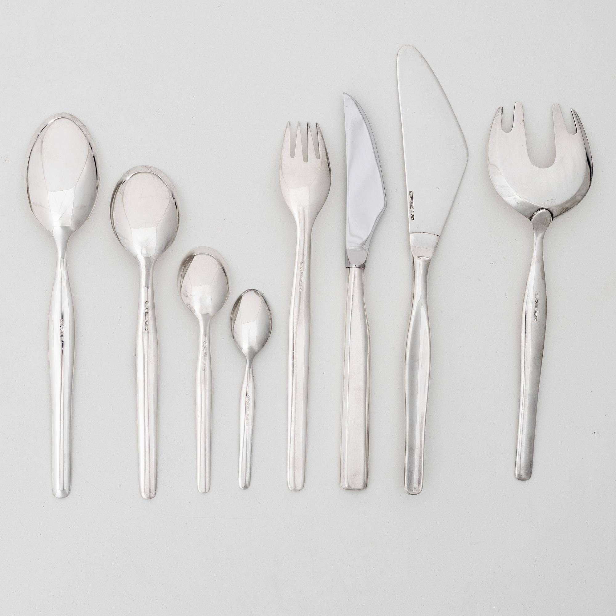 Tapio Wirkkala, A Finnish silver cutlery set, "Tapio", Kultakeskus Oy, Hämeenlinna, 1962-1990 (50 pieces).