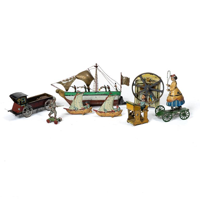 Tin toys, 8 pieces, first half of the 20th century.
