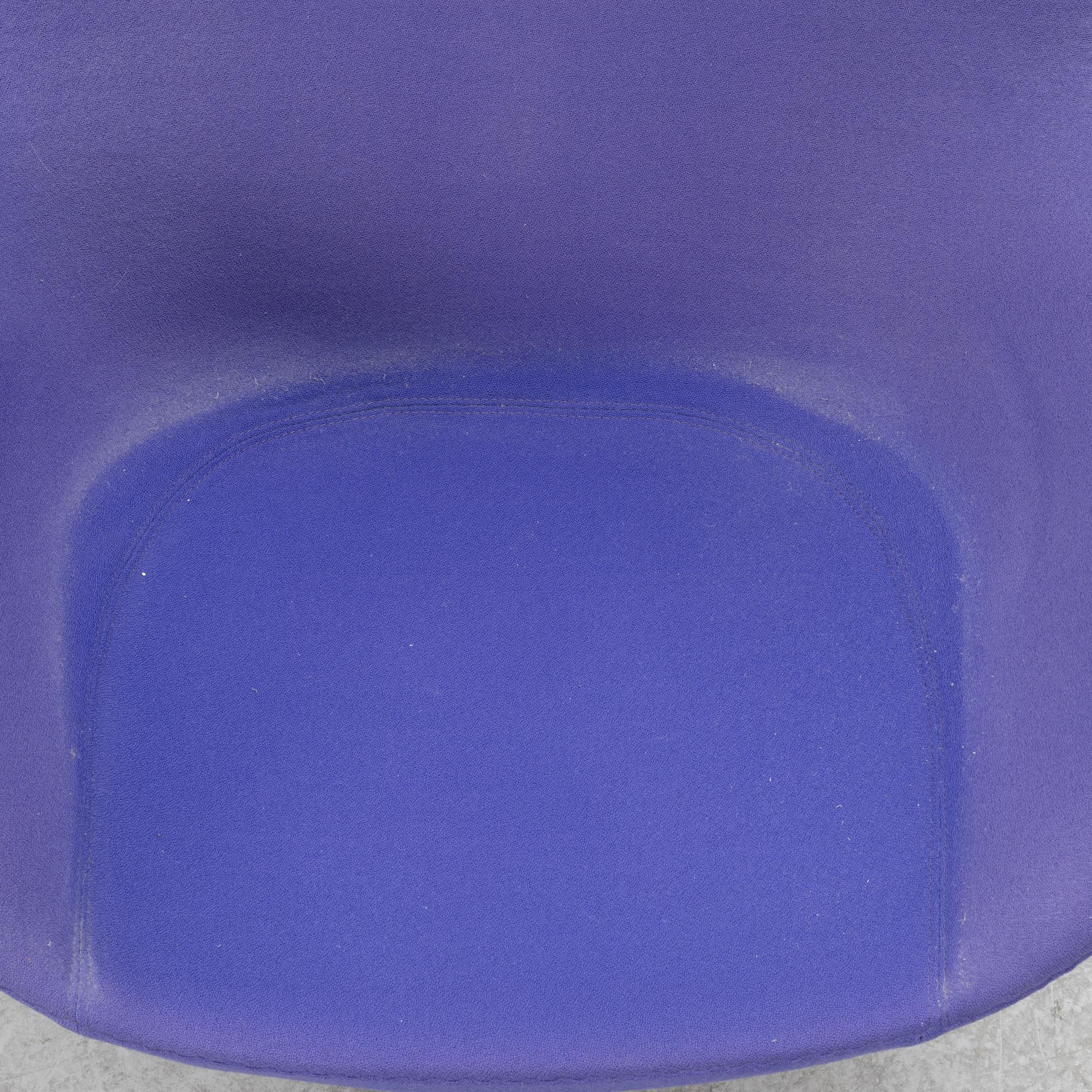 Arne Jacobsen, an armchair with footstool, "The Egg", Fritz Hansen, Denmark, 2003.