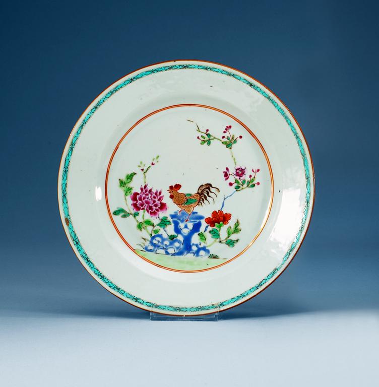 A set of 12 famille rose 'rooster' dinner plates, Qing dynasty, Qianlong (1736-95).