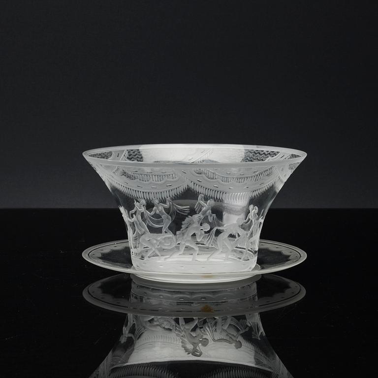 SIMON GATE, skål med underfat Orrefors signerad och daterad 1928.