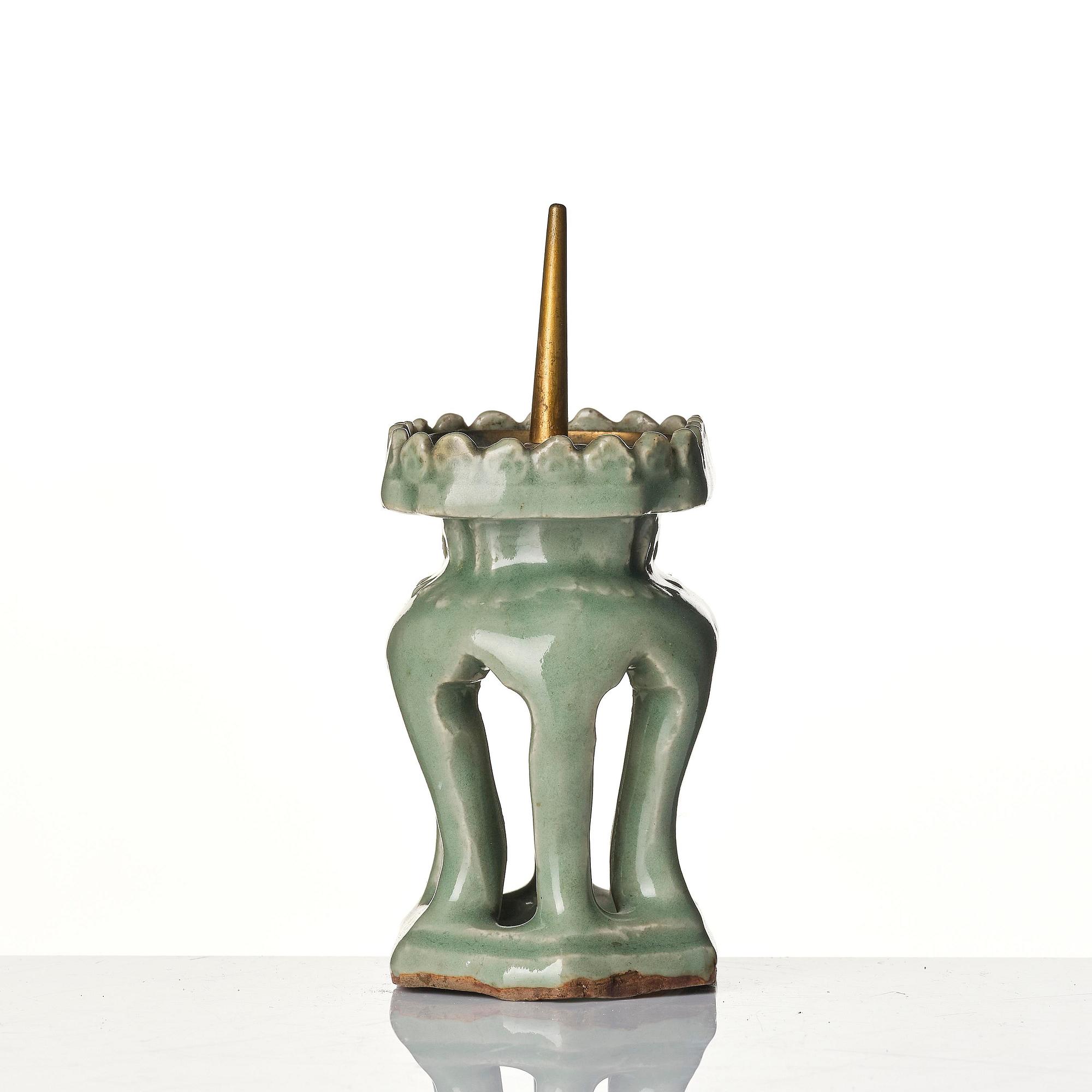 A rare celadon lamp, Ming dynasty (1368-1644).