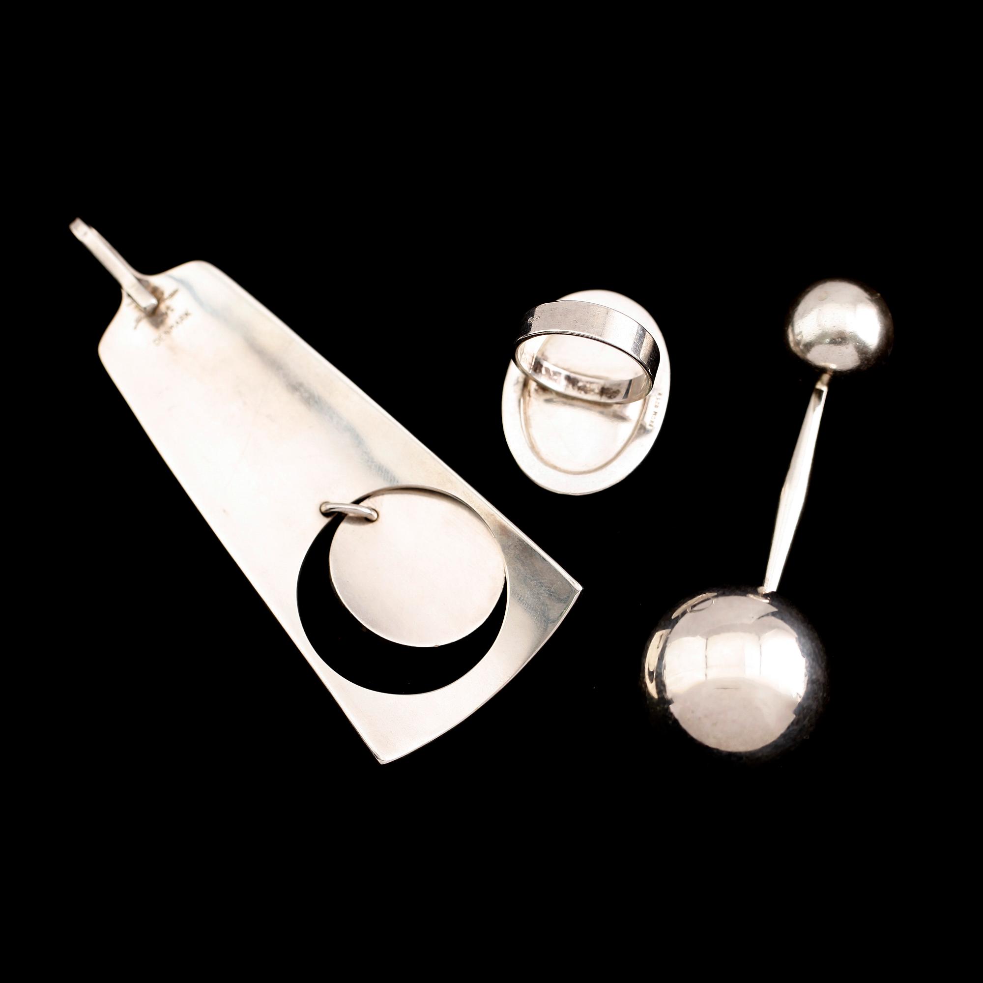 RING OCH HÄNGEN, 3 delar, sterlingsilver, bl a Hans Hansen och From. Total vikt ca 74 g.