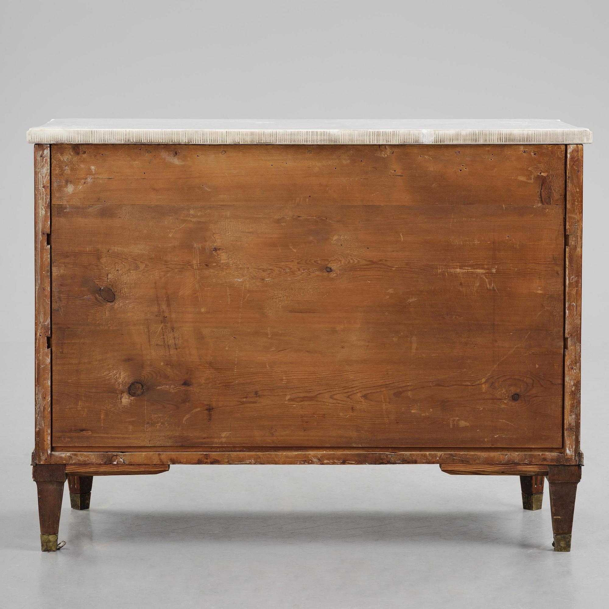 A late Gustavian mahogny commode by C D Fick (1776.1896).