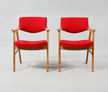KARMSTOLAR, ett par, Erik Kirkegaard, Høng Stolefabrik, Danmark, 1950-tal.