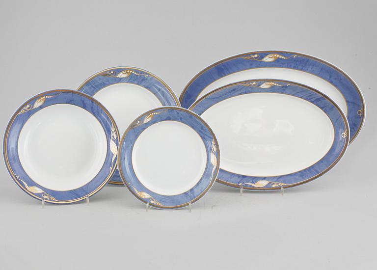 48 pieces of tableware from Royal Copenhagen, late 20th century.