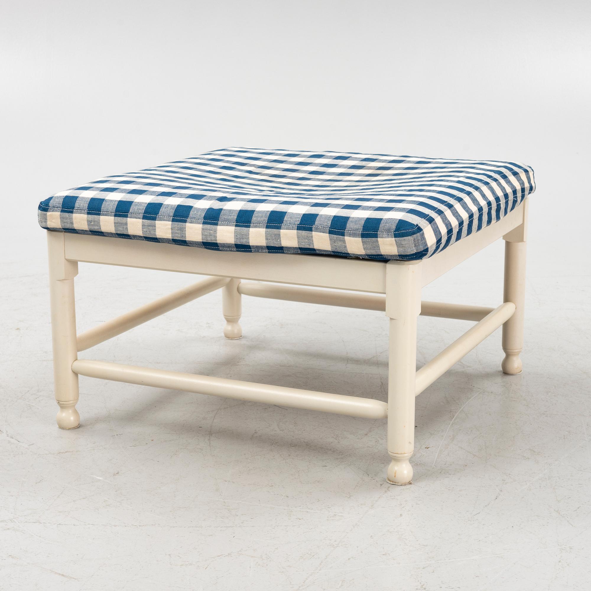 Fotpall, "Medevi Brunn", ur IKEAs 1700-talsserie, 1990-tal.