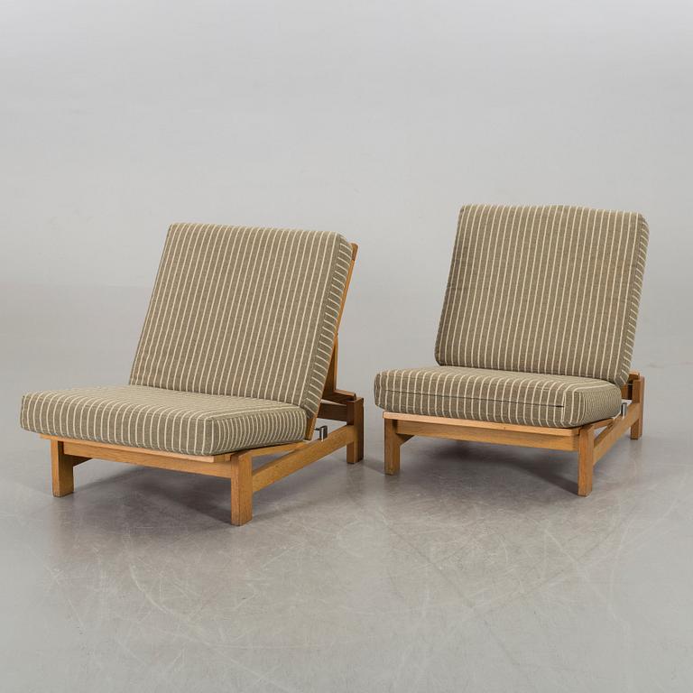 HANS J WEGNER, a pair of lounge chairs model no GE-420 for Getama, Denmark.