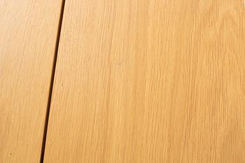 Matbord, signerat 16/12 1988.