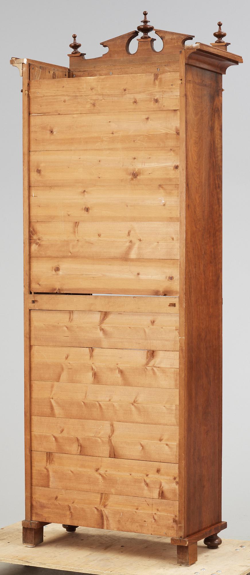 BOKSKÅP, nyrenässans, 1800-talets slut.