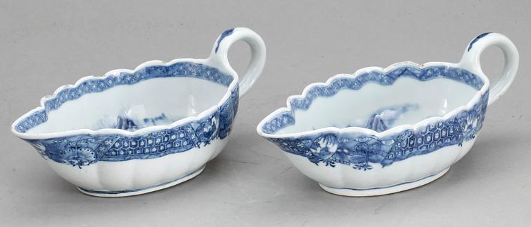 SÅSSNIPOR, 2 st, porslin, Qianlong, Kina 1700-tal.