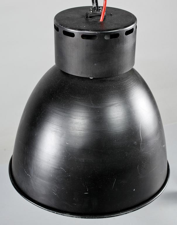 INDUSTRILAMPA, 1900-talets andra hälft. Höjd ca 50 cm.